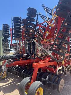 Bourgault 5725-47 Seeder
