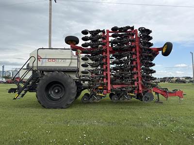 Bourgault CD872-8 Seeder