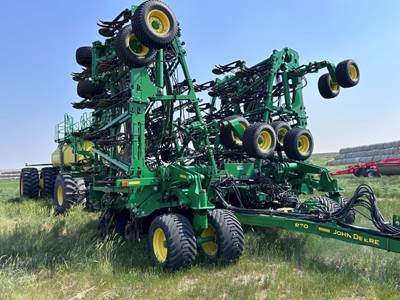 John Deere 1870 Seeder