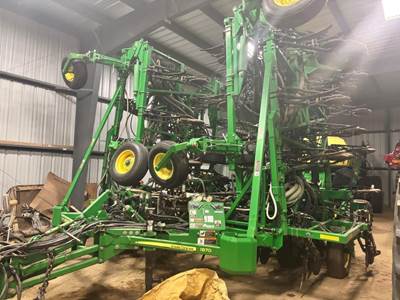 John Deere 1870 Seeder