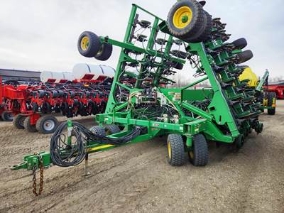 John Deere 1895 Seeder