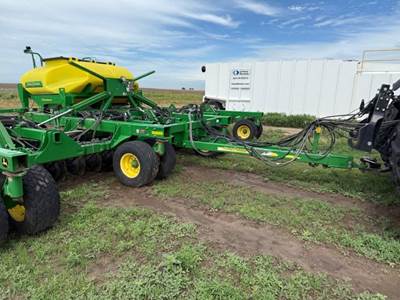 John Deere 1990CCS Seeder