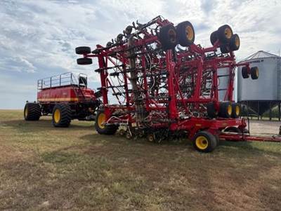 Seed Hawk 8412 Seeder