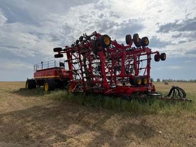 Seed Hawk 8412 Seeder