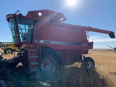 Case IH 2388 Combine