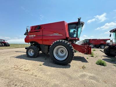 Case IH 7250 Combine