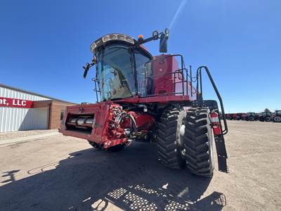 Case IH 7250 Combine