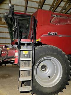 Case IH 7250 Combine