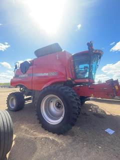 Case IH 8230 Combine