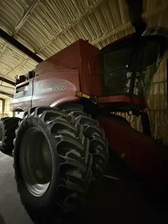 Case IH 8240 Combine