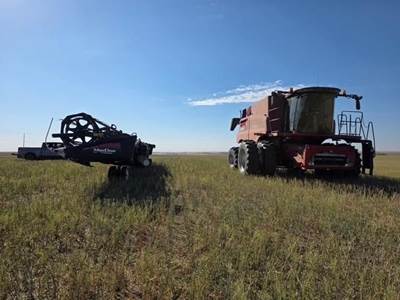 Case IH 8240 Combine