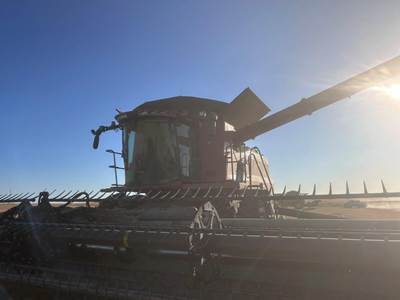 Case IH 8250 Combine