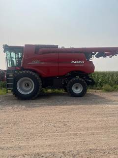 Case IH 8250 Combine