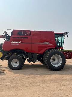 Case IH 8250 Combine