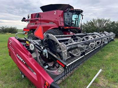 Case IH 8250 Combine