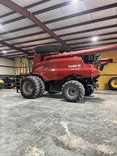 Case IH 8250 Combine