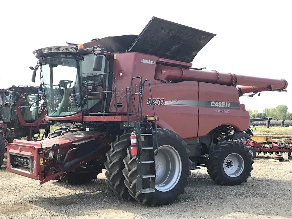 2013 Case IH 9230 Combine