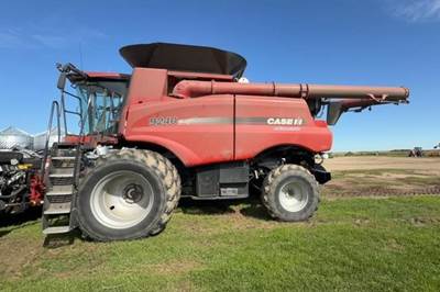 Case IH 9240 Combine