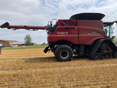 Case IH 9250 Combine