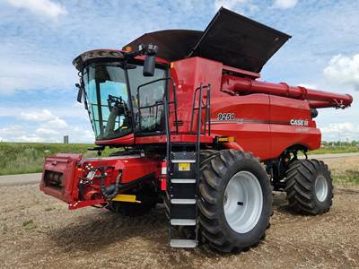 Case IH 9250 Combine