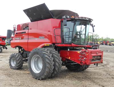 Case IH 9250 Combine