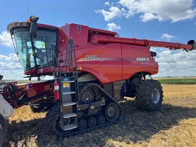 Case IH 9250 Combine