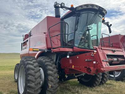 Case IH 9250 Combine