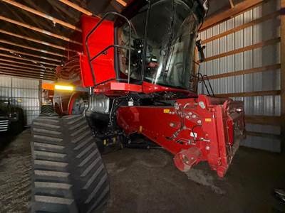 Case IH 9250 Combine