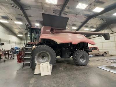 Case IH 9250 Combine