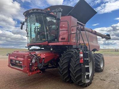 Case IH 9260 Combine