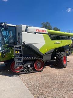 Claas LEXION 7500TT Combine