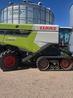 Claas LEXION 7500TT Combine
