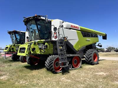 Claas LEXION 7500TT Combine