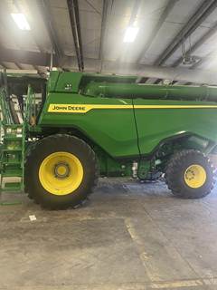 John Deere X9 1000 Combine
