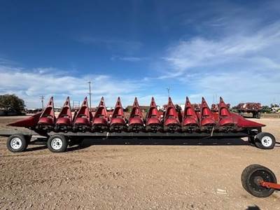 Case IH 3412 Corn Head