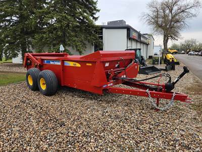 New Holland 195 Dry Manure Spreader