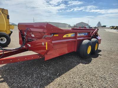 New Holland 195 Dry Manure Spreader