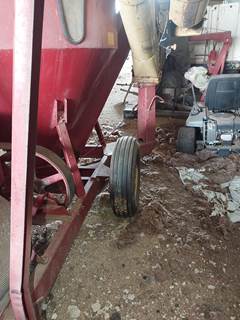 New Holland 352 Grinder / Mixer