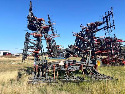 Flexi-Coil 820 Cultivator