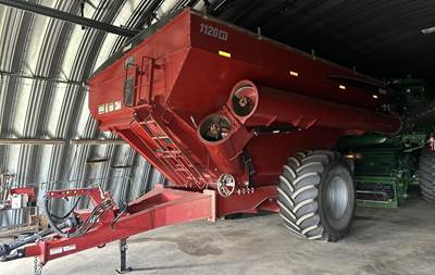 Brandt 1120XT Grain Cart