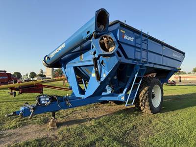 Brandt 1322XR Grain Cart