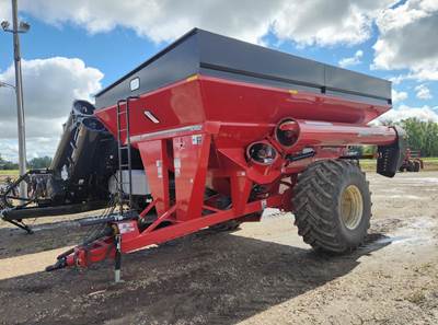Brent 1082 Grain Cart
