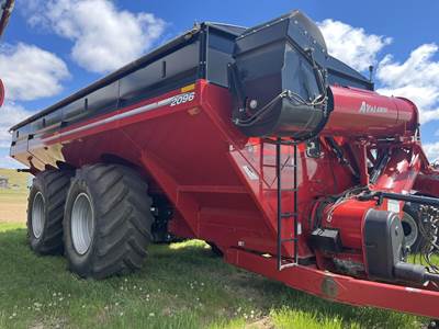Brent 2096 Grain Cart