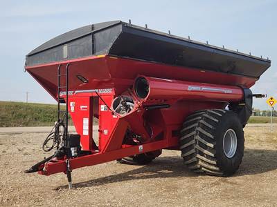 Brent V1300 Grain Cart