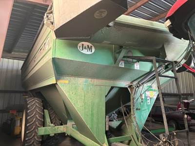 J&M 1401-22T Grain Cart