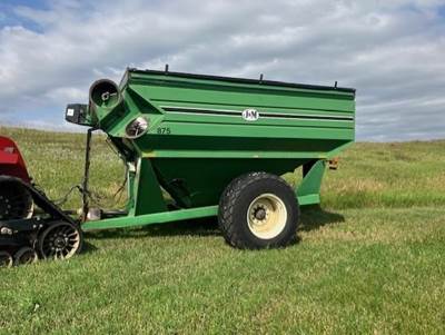 J&M 875-18 Grain Cart