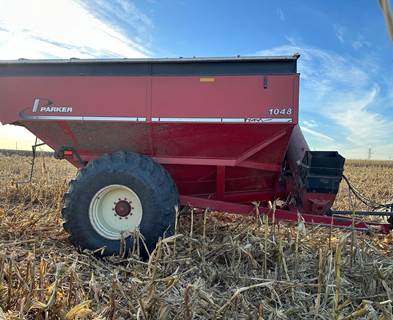 Parker 1048 Grain Cart