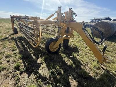 Vermeer R2800 Hay Rake