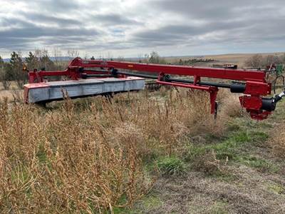 Case IH DC163 Pull-Type Mower Conditioner/Windrower