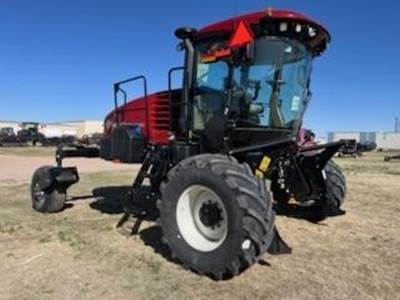 MacDon M2260 Mower Conditioner